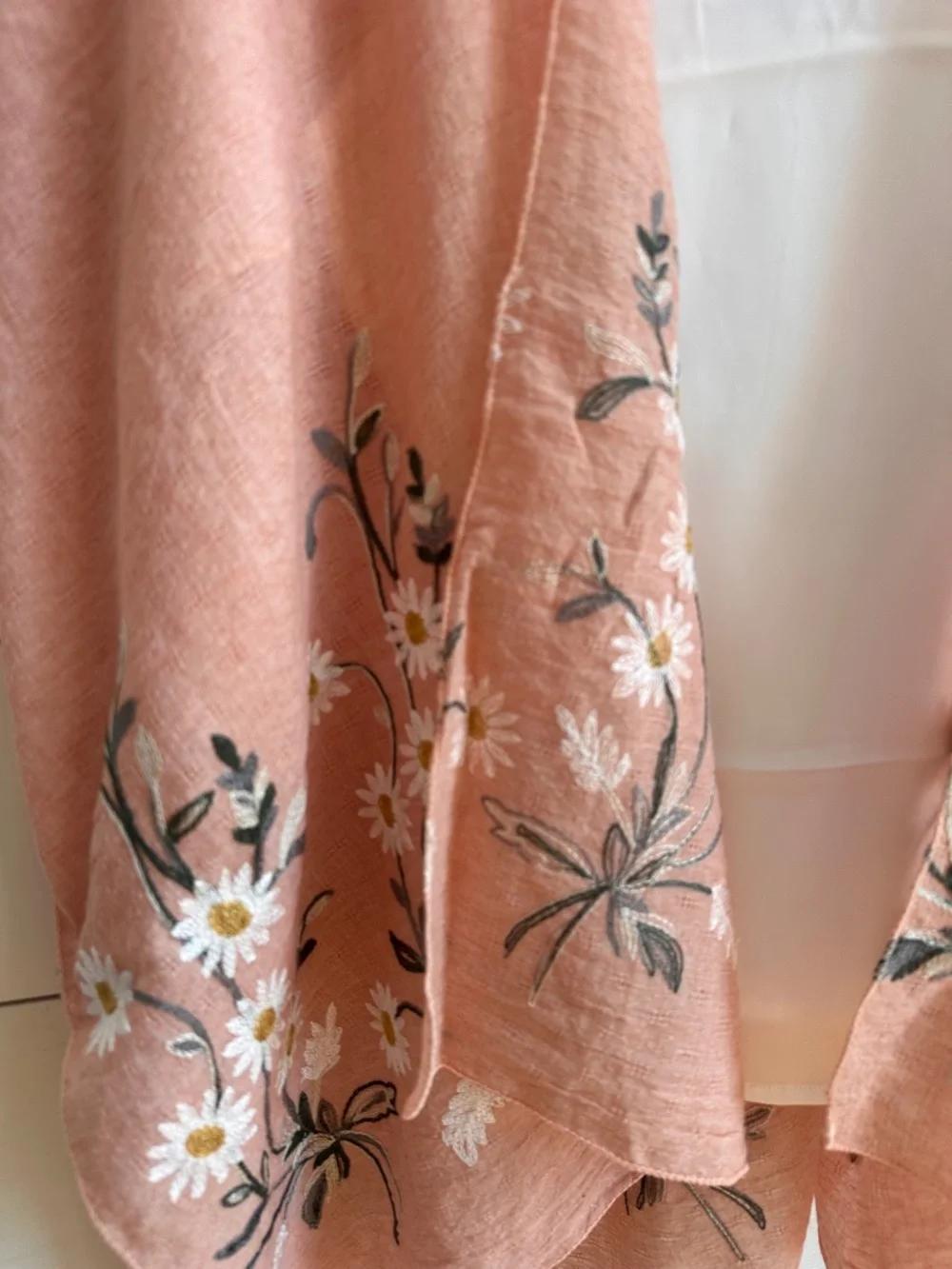 Peach Daisy Embroidered Woven Floral Kimono Open Wrap Coverup Top One Size